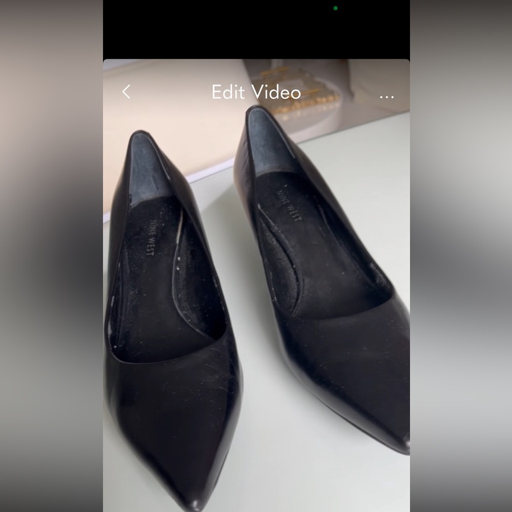 Nine West Black Pointed real Leather low heel Pumps size 9
